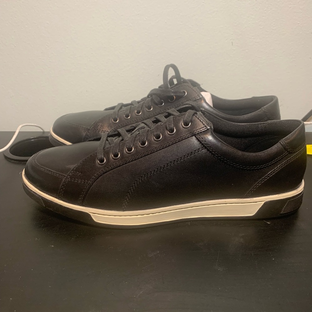 Coke Haan Black Leather Sneakers (Like New)